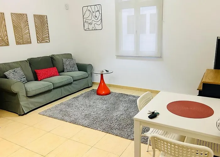 Comfortable Flat Near Canteras *