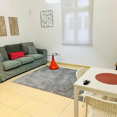 Comfortable Flat Near Canteras *